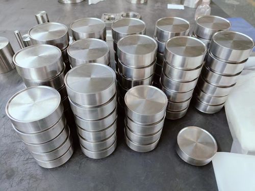 Últimas notícias da empresa sobre Propriedades e Aplicações de Anéis Forjados e Forjados de Liga de Titânio