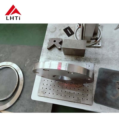 Bom preço Gr5 Gr7 Classe 150 ASME B16.5 Flancas de titânio deslizantes na flange SORF de face elevada para sistemas de tubulação on-line